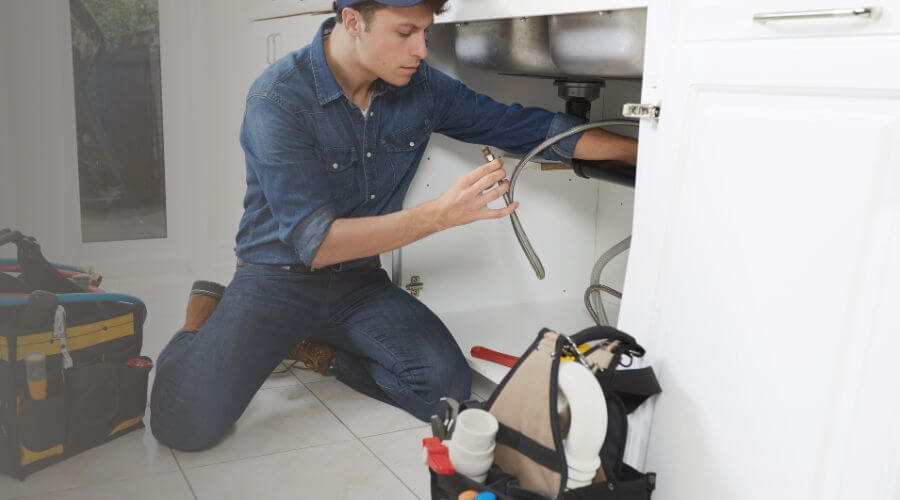 Professional Tankless Water Heater Installation in Brooklyn, IA